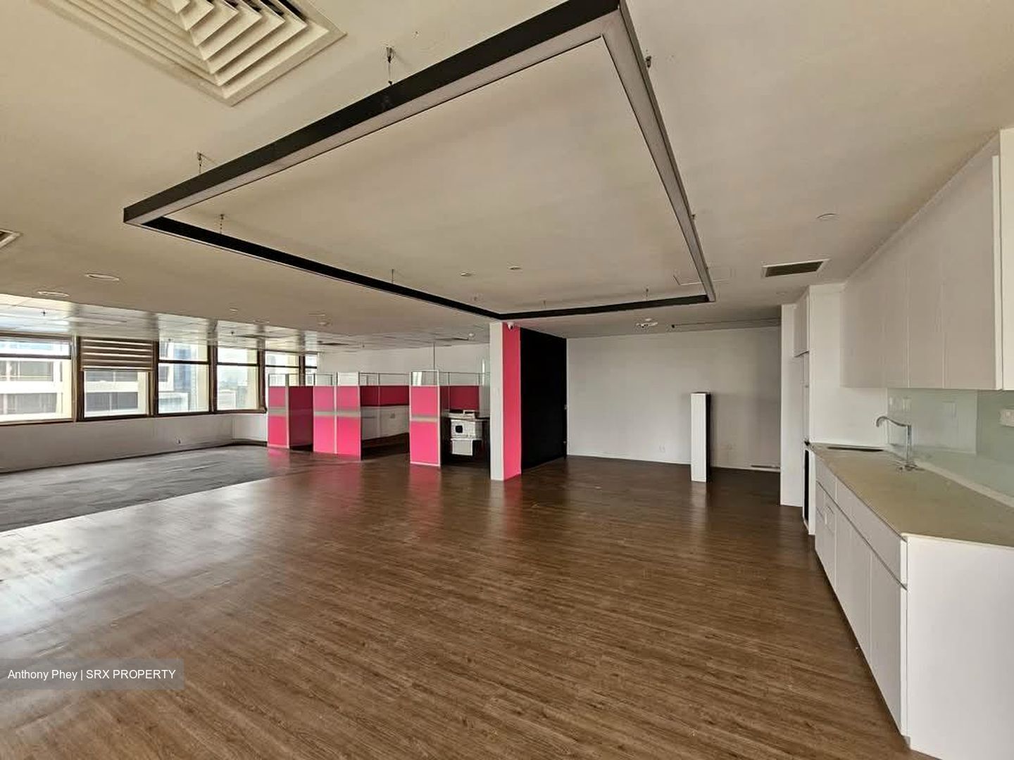Peninsula Plaza (D6), Office #562149391